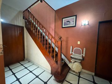 VENTA CASA DE 6 AMBIENTES EN MARTINEZ