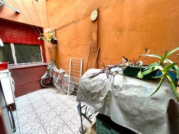 PH EN VENTA 2 AMBIENTES AL FRENTE FLORES