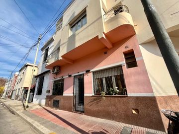 PH EN VENTA 2 AMBIENTES AL FRENTE FLORES