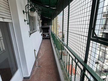 VENTA DEPTO 4AMB C/BALCON + PARILLA ZONA FLORES