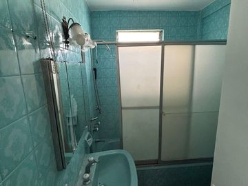 VENTA DEPTO 4AMB C/BALCON + PARILLA ZONA FLORES
