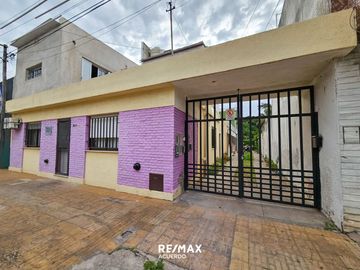 VENTA PH CASA MACROCENTRO 2 DORM Y PATIO CERRAD0