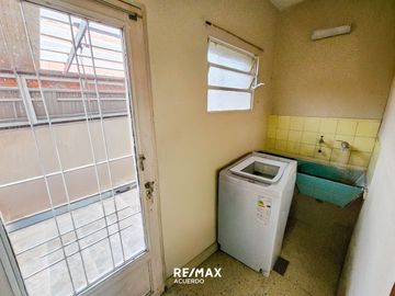 VENTA PH CASA MACROCENTRO 2 DORM Y PATIO CERRAD0
