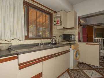 CASA EN VENTA VILLA MARTELLI CON COCHERA