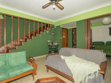 CASA EN VENTA VILLA MARTELLI CON COCHERA
