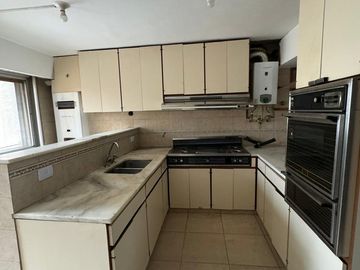 DEPARTAMENTO PISO ENTERO AV COLON CENTRO  COCHERA
