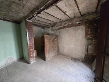 CASA GRAN POTENCIAL PARA RECICLAR-PLENO ABASTO