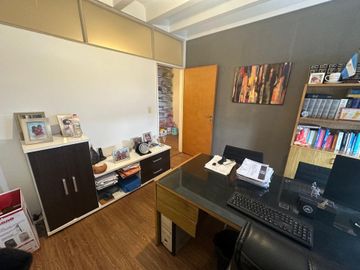 OFICINA EN VENTA EN SAN ISIDRO CENTRO APTO PROF