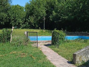 VENTA CASA, QUINTA PILETA. PARQUE DE 1362 M2 APTA