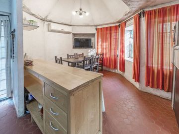VENTA CASA, QUINTA PILETA. PARQUE DE 1362 M2 APTA