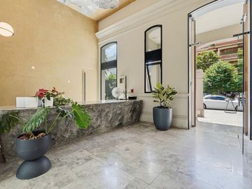 VENTA DEPTO 2 AMB EN DEVOTO CON TERRAZA PROPIA