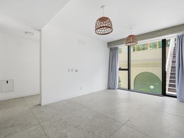 VENTA DEPTO 2 AMB EN DEVOTO CON TERRAZA PROPIA