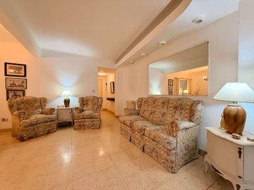 VENTA SEMIPISO 4 AMBIENTES - APTO CREDITO - CENTRO