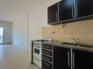 Monoambiente ALQUILER en VILLA URQUIZA! Luminoso