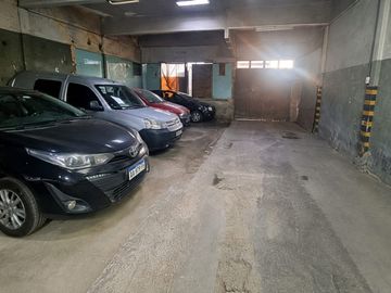 GALPÓN EN ALQUILER – SARANDÍ, AVELLANEDA
