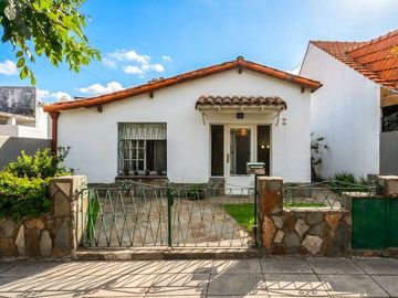 PH EN VENTA EN VILLA ADELINA CON PATIO Y PARRILLA