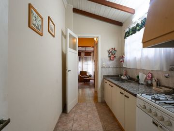 PH EN VENTA EN VILLA ADELINA CON PATIO Y PARRILLA