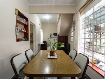 PH EN VENTA EN VILLA ADELINA CON PATIO Y PARRILLA