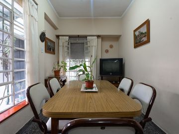 PH EN VENTA EN VILLA ADELINA CON PATIO Y PARRILLA