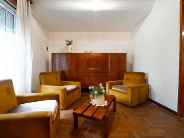 PH EN VENTA EN VILLA ADELINA CON PATIO Y PARRILLA