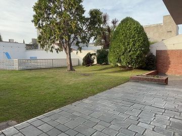 VENTA CASA 6 AMBIENTES VILLA SARMIENTO ACEPTA PERM