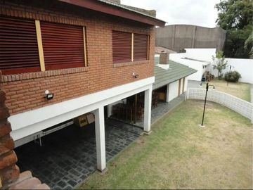 VENTA CASA 6 AMBIENTES VILLA SARMIENTO ACEPTA PERM