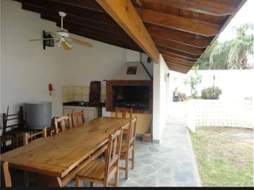 VENTA CASA 6 AMBIENTES VILLA SARMIENTO ACEPTA PERM