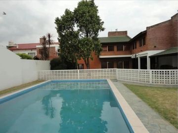 VENTA CASA 6 AMBIENTES VILLA SARMIENTO ACEPTA PERM