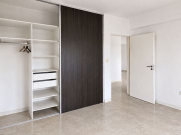 VENTA DEPTO 2 AMB DE 60 M2 CON  BALCÓN CORRIDO