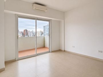 VENTA DEPTO 2 AMB DE 60 M2 CON  BALCÓN CORRIDO