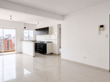 VENTA DEPTO 2 AMB DE 60 M2 CON  BALCÓN CORRIDO