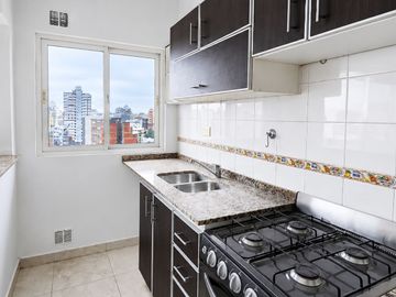 VENTA DEPTO 2 AMB DE 60 M2 CON  BALCÓN CORRIDO
