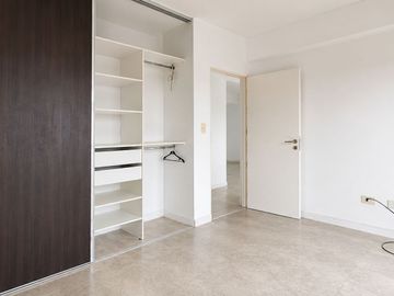 VENTA DEPTO 2 AMB DE 60 M2 CON  BALCÓN CORRIDO