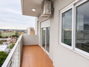 VENTA DEPTO 2 AMB DE 60 M2 CON  BALCÓN CORRIDO