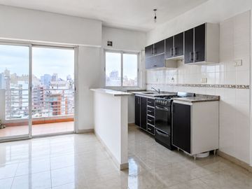 VENTA DEPTO 2 AMB DE 60 M2 CON  BALCÓN CORRIDO