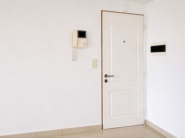 VENTA DEPTO 2 AMB DE 60 M2 CON  BALCÓN CORRIDO