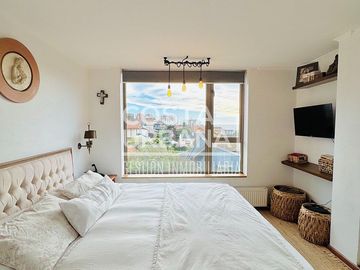 Costa Urbana| vende amplio y moderno departamento