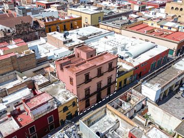 EDIFICIO EN VENTA CON USO COMERCIAL EN CENTRO HISTÓRICO
