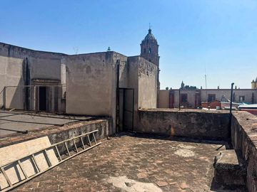 EDIFICIO EN VENTA CON USO COMERCIAL EN CENTRO HISTÓRICO