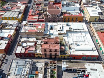 EDIFICIO EN VENTA CON USO COMERCIAL EN CENTRO HISTÓRICO