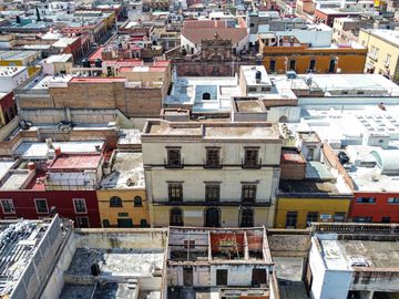 EDIFICIO EN VENTA CON USO COMERCIAL EN CENTRO HISTÓRICO
