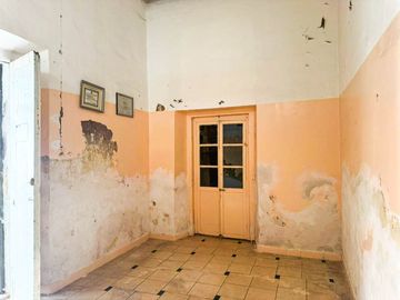 EDIFICIO EN VENTA CON USO COMERCIAL EN CENTRO HISTÓRICO
