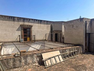 EDIFICIO EN VENTA CON USO COMERCIAL EN CENTRO HISTÓRICO