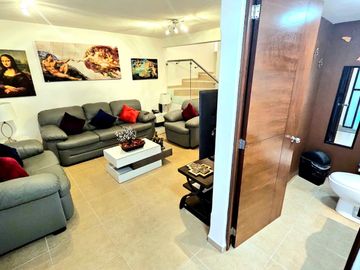 CASA EN VENTA EN VILLA DE POZOS A PIE DE CARRETERA 57
