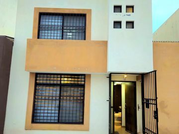 CASA EN VENTA EN VILLA DE POZOS A PIE DE CARRETERA 57