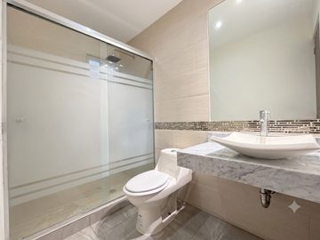 CASA EN VENTA SECCION TERRAZAS, NUEVA VIA ALTERNA