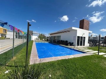 CASA EN VENTA DE UNA PLANTA VILLA DE POZOS
