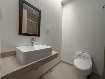 CASA SEMINUEVA EN VENTA EN PUERTA NATURA