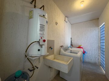 CASA SEMINUEVA EN VENTA EN PUERTA NATURA