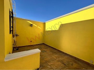 Casa en Venta en Privada Arboledas de Jacarandas, en San Luis Potosí, casa con roof garden